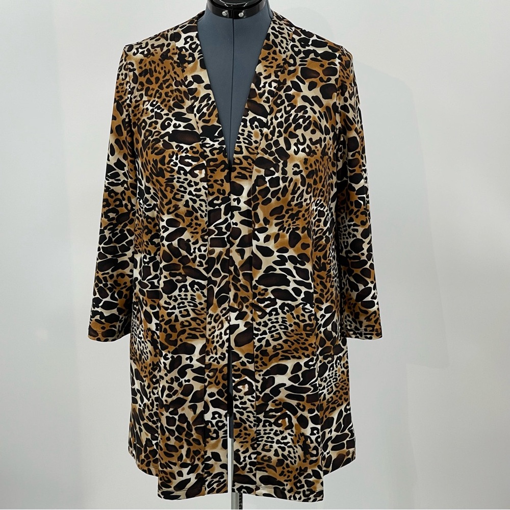 SLINKY BRAND WOMENS ANIMAL PRINT DUSTER/OUTERWEAR. SIZE LARGE.